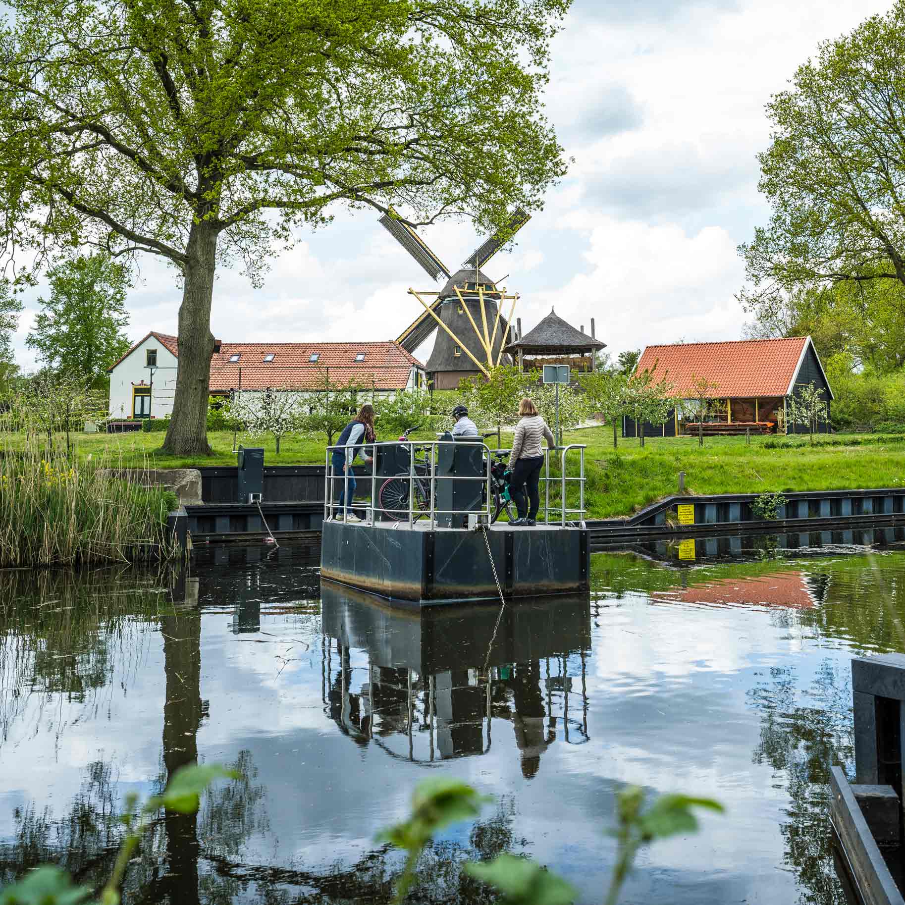 Pontje Apeldoorns Kanaal nabij Vriezes Erfgoed