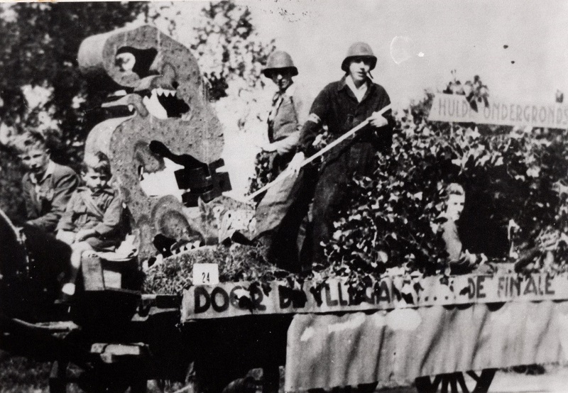 bevrijding 1945 w vd Hurk op de bok - HJ Augustines